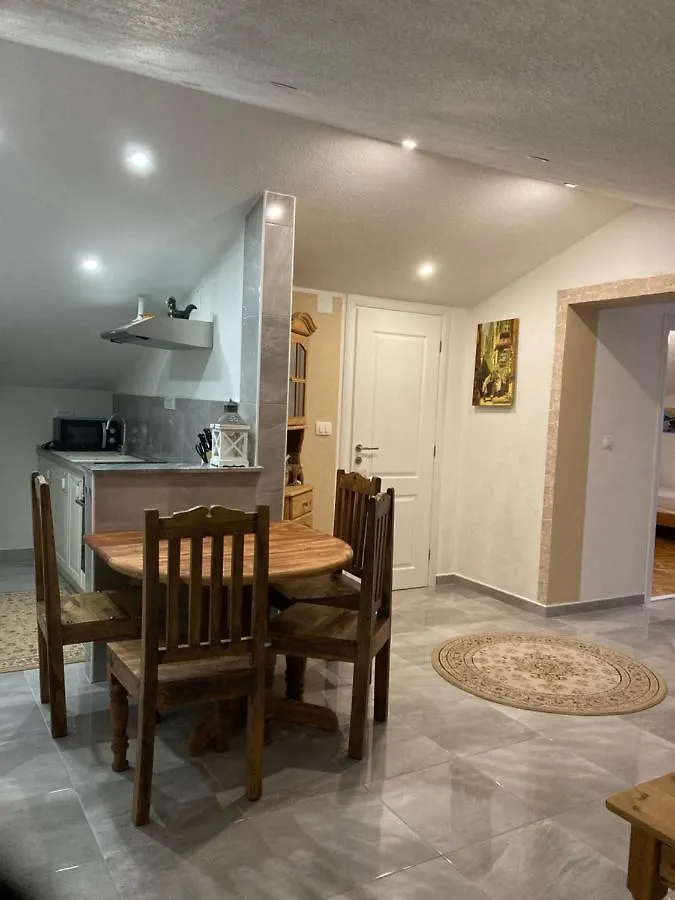Apartmentivanka 트로기르 아파트